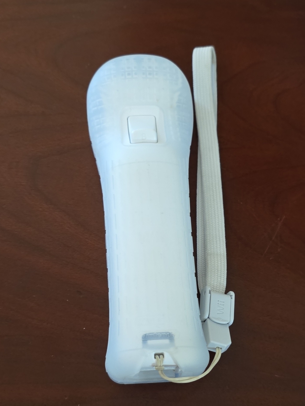 Nintendo Wii Remote Controller - White With Silicone Grip Sleeve - Picture 5 of 5